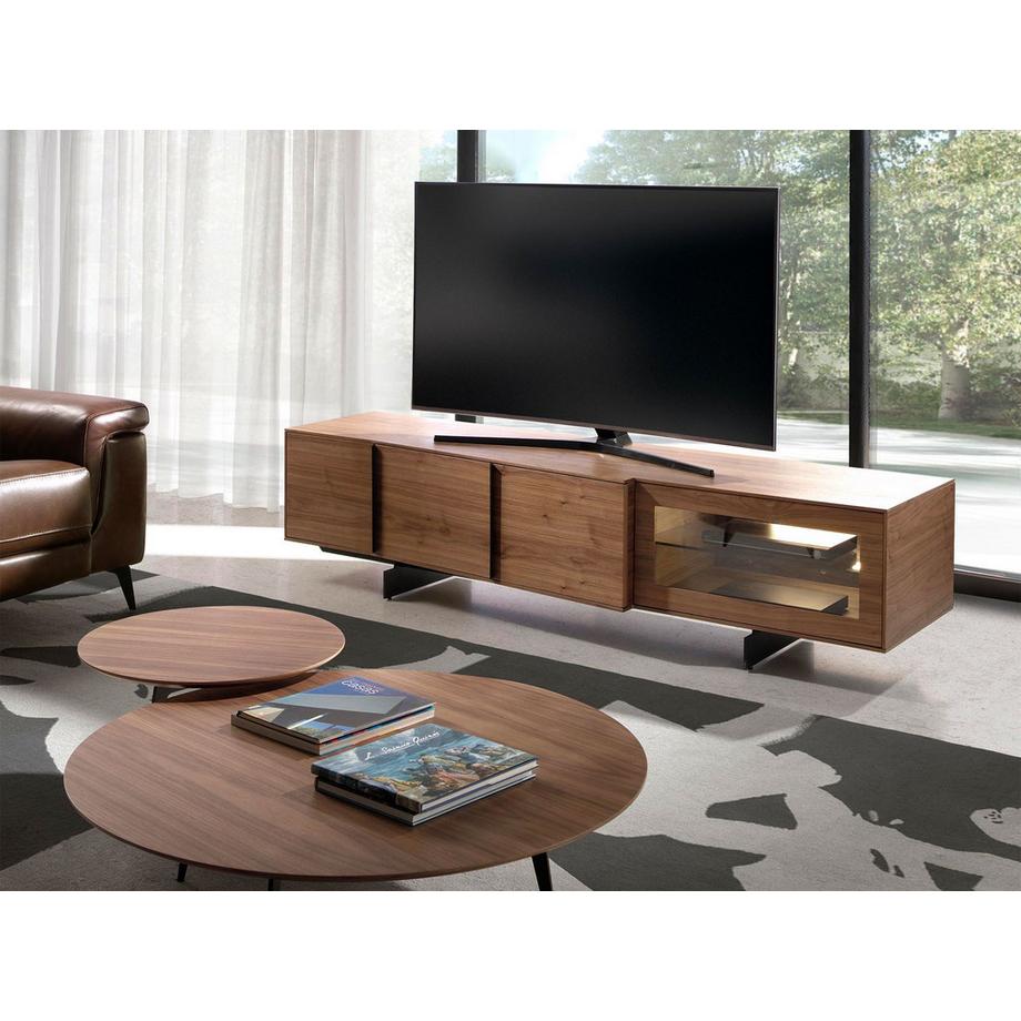 ANGEL CERDA TV-Schrank aus Nussbaum undem Stahl mit Innenbeleuchtung  