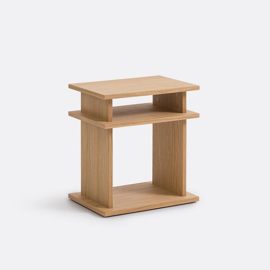 Beistelltisch mit Eichenfurnier