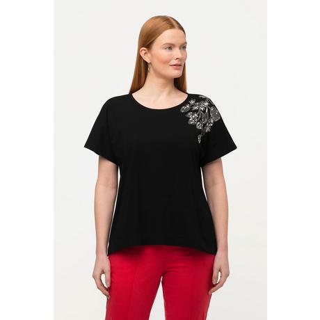 Ulla Popken  T-shirt dal taglio oversize con ricami, perline, scollo a girocollo e mezze maniche 