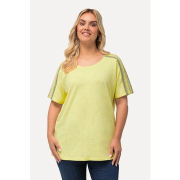 T-shirt con ricami, spalle a punto smock, scollo a girocollo e mezze maniche