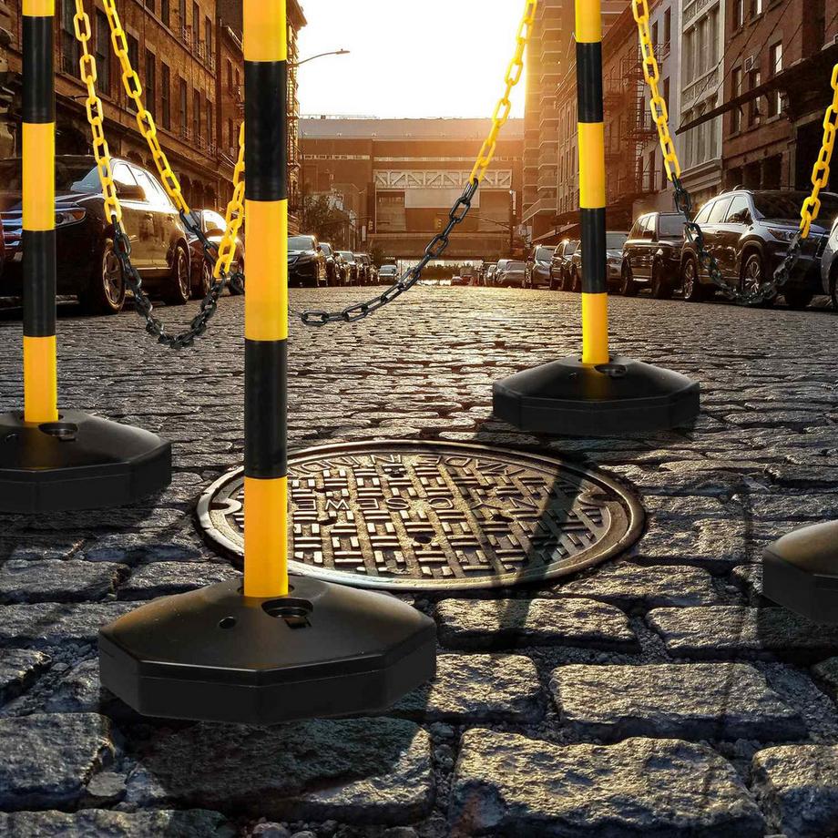 B2X  Absperrpfosten mit Kette, 4er-Set 