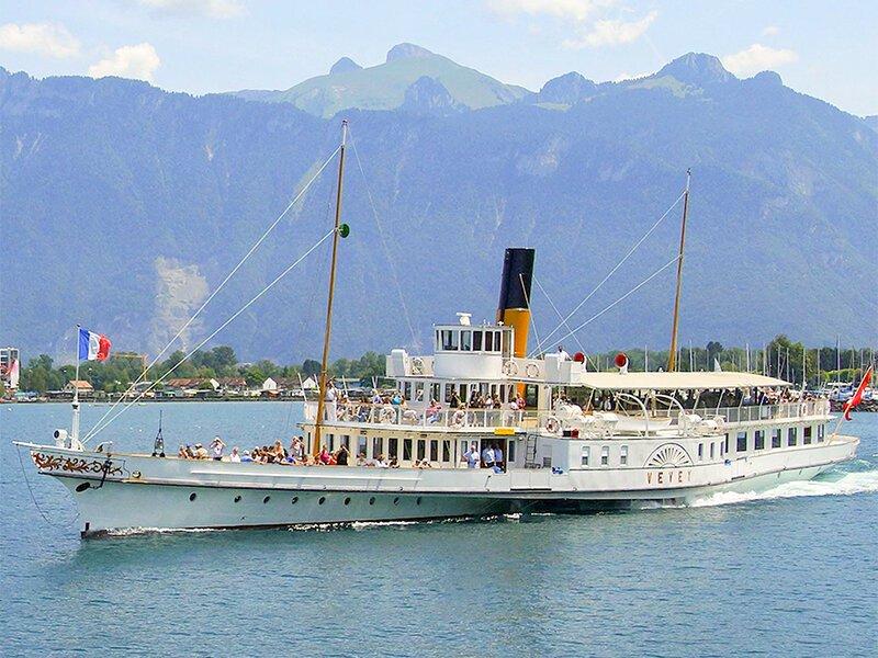 Smartbox  Moments magiques sur le lac Léman lors d'une croisière romantique pour 2 - Coffret Cadeau 