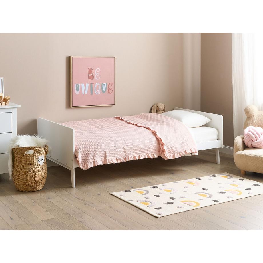 Beliani Lit avec sommier en Bois de pin Scandinave BONNAC  