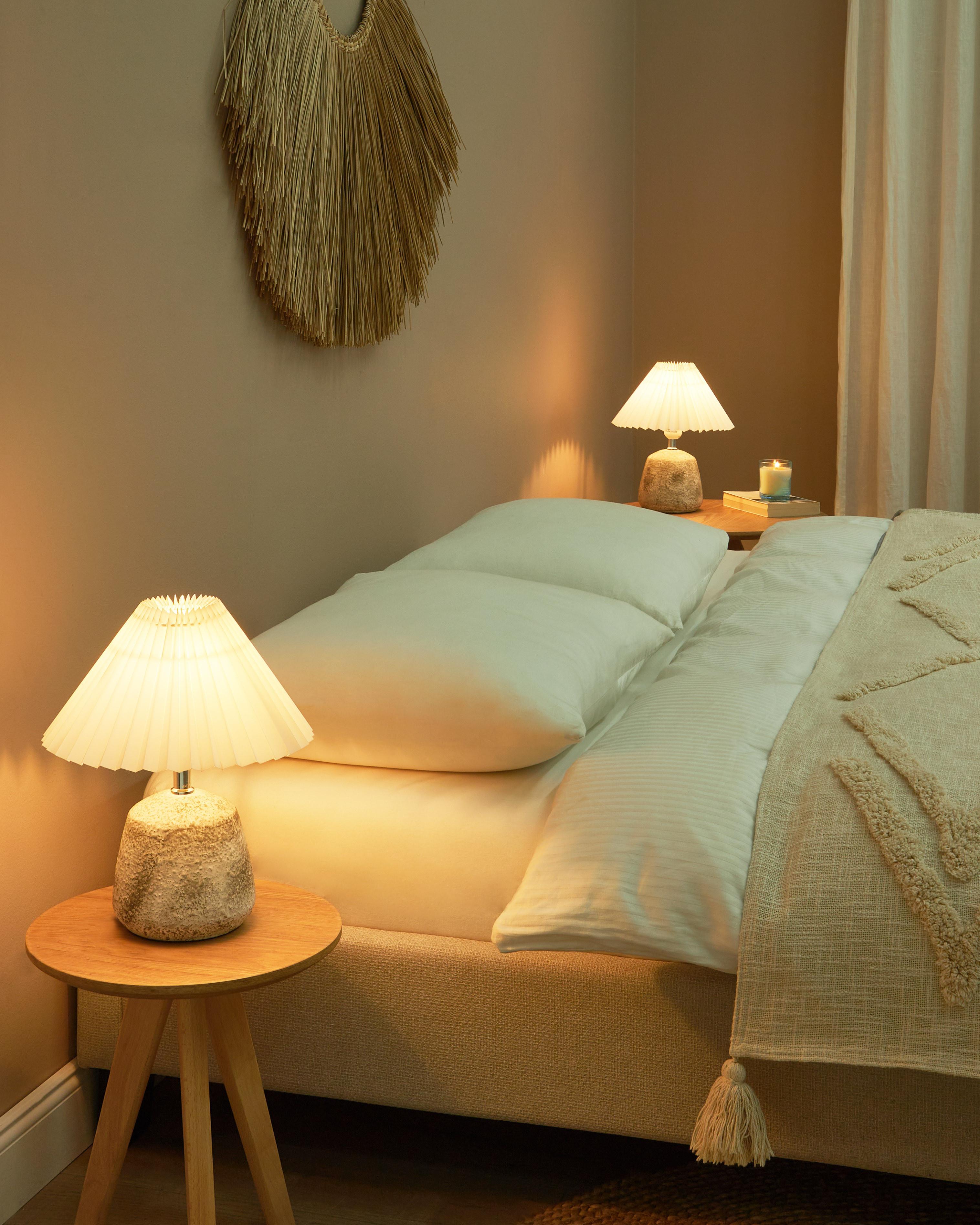 Beliani Lot de 2 lampes de bureau en Céramique Rustique ZEYI  