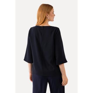 Ulla Popken  Blouse en triacétate. Décolleté rond et manches 3/4. Coupe Boxy Fit. 