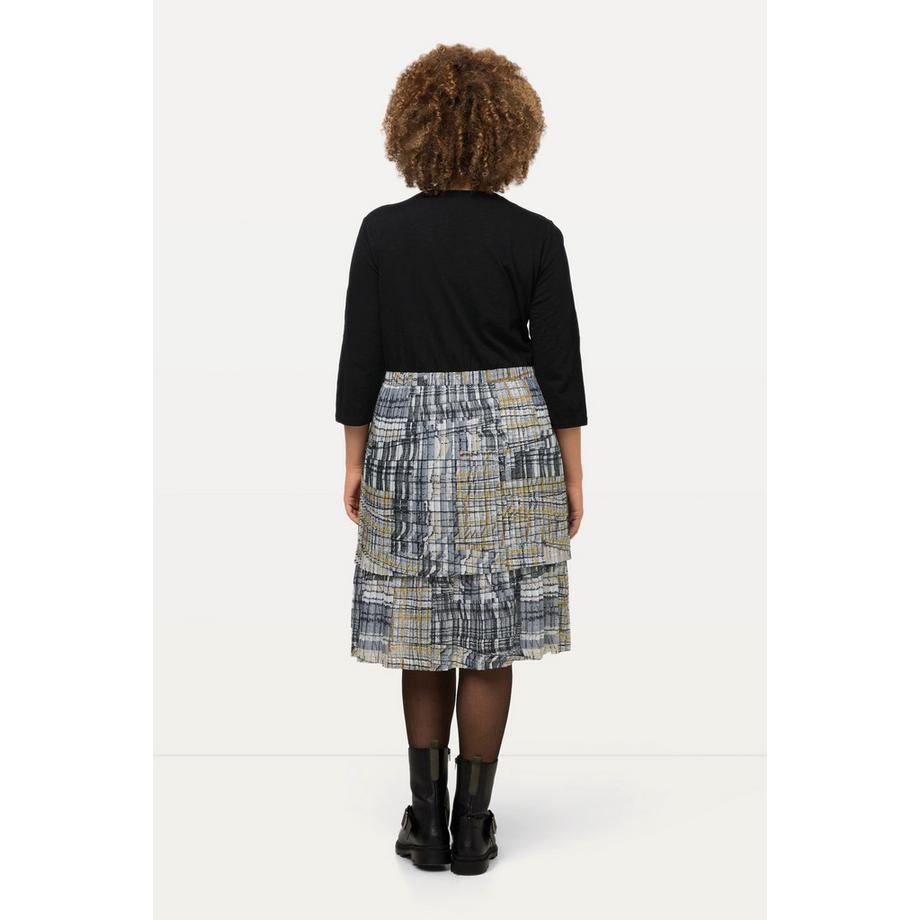 Ulla Popken Robe en jersey Jupe plissée Ligne A Col en V Manches 3/4  