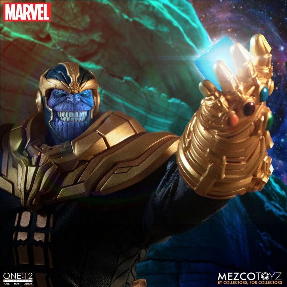 Mezco Toys  Marvel Universe Actionfigur mit Leuchtfunktion / Thanos 