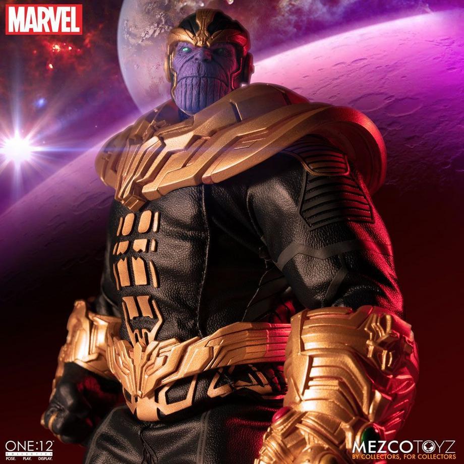 Mezco Toys  Marvel Universe Actionfigur mit Leuchtfunktion / Thanos 