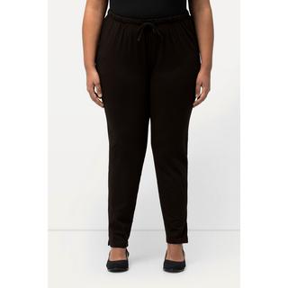 Ulla Popken  Pantalon Slim Fit à taille élastique. Bas de jambe légèrement fendu noir 