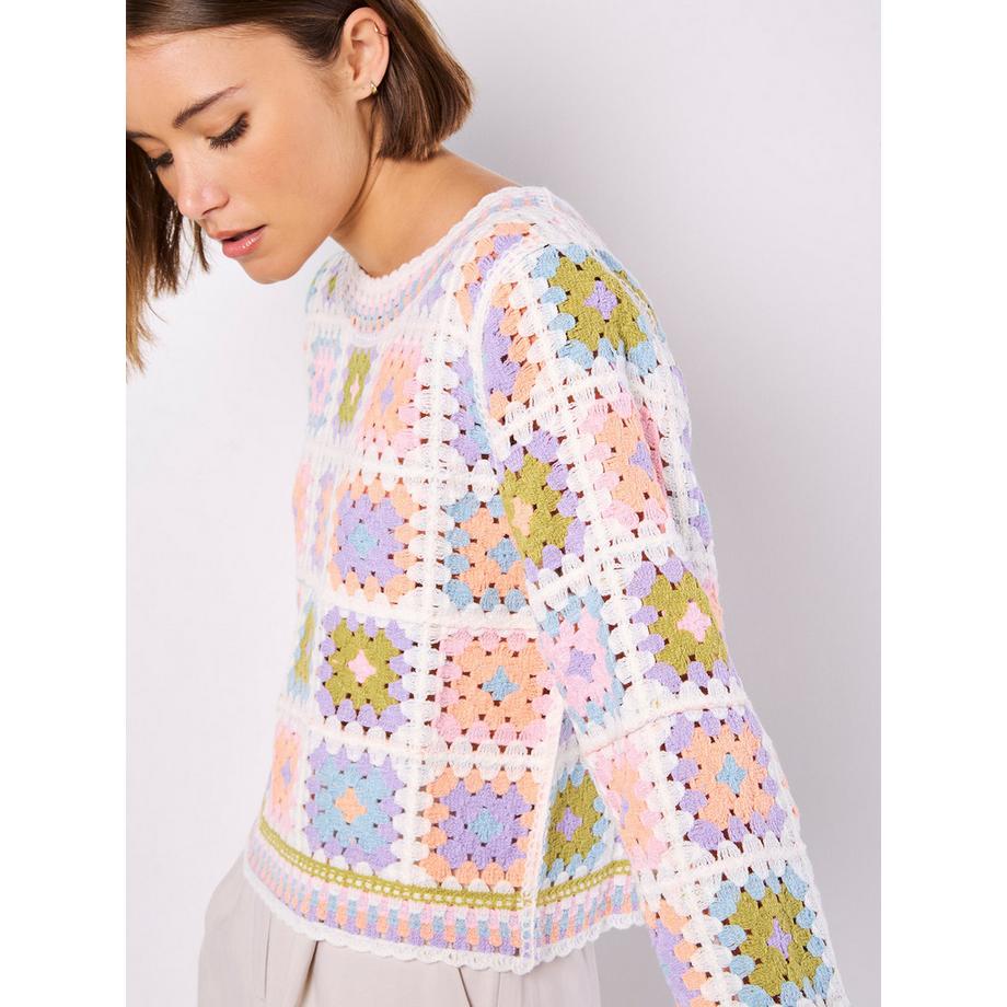 Pastellfarbener Häkelquadrat-Pullover