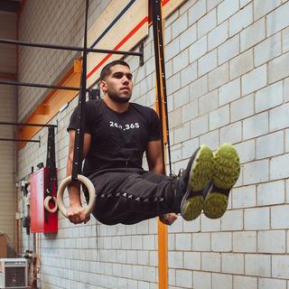 GladiatorFit  Anneaux de gymnastique - crosstraining en bois Ø 32mm + sangles réglables GladiatorFit 