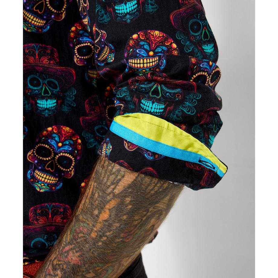 Joe Browns Hemd mit neonfarbenem Totenkopfmuster  
