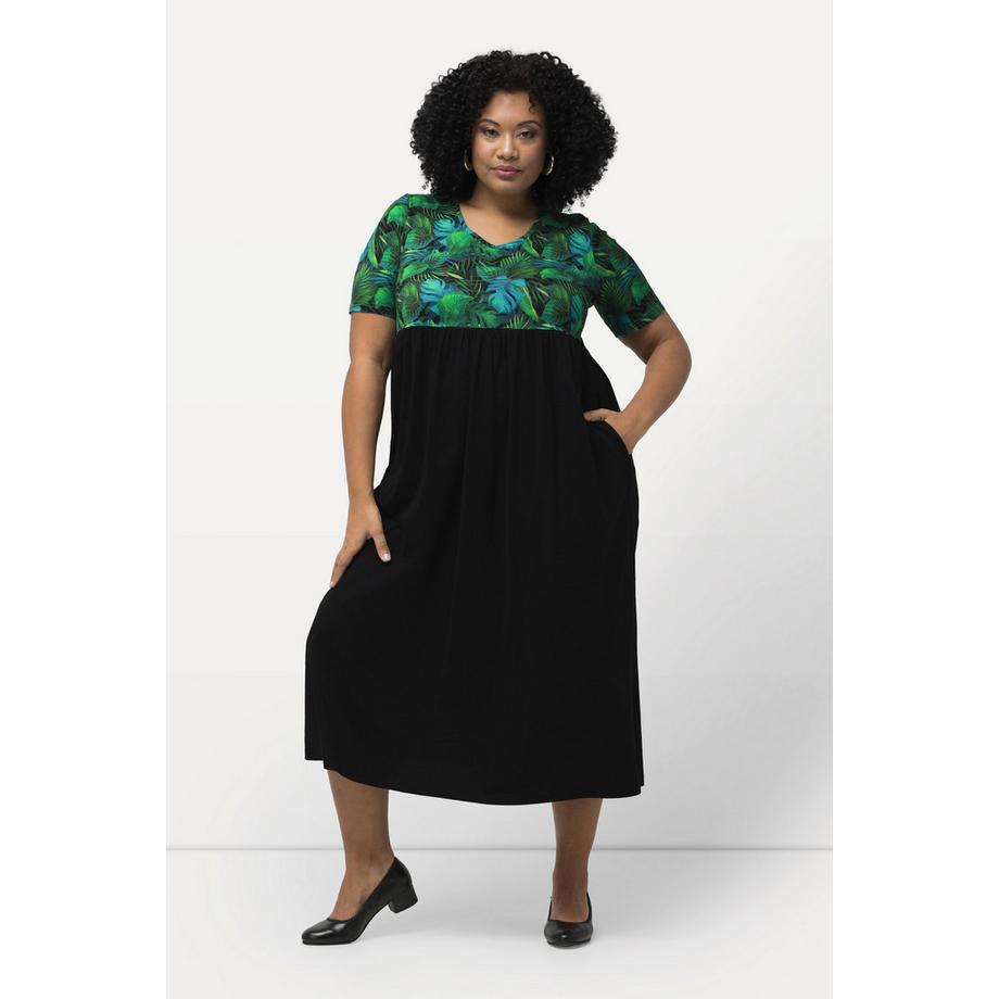 Ulla Popken Robe en Jersey Imprimé Feuilles Ligne A Col V Manches Courtes  