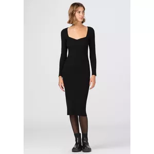 Rippstrickkleid aus weichem Viskose-Mix mit Karree-Ausschnitt
