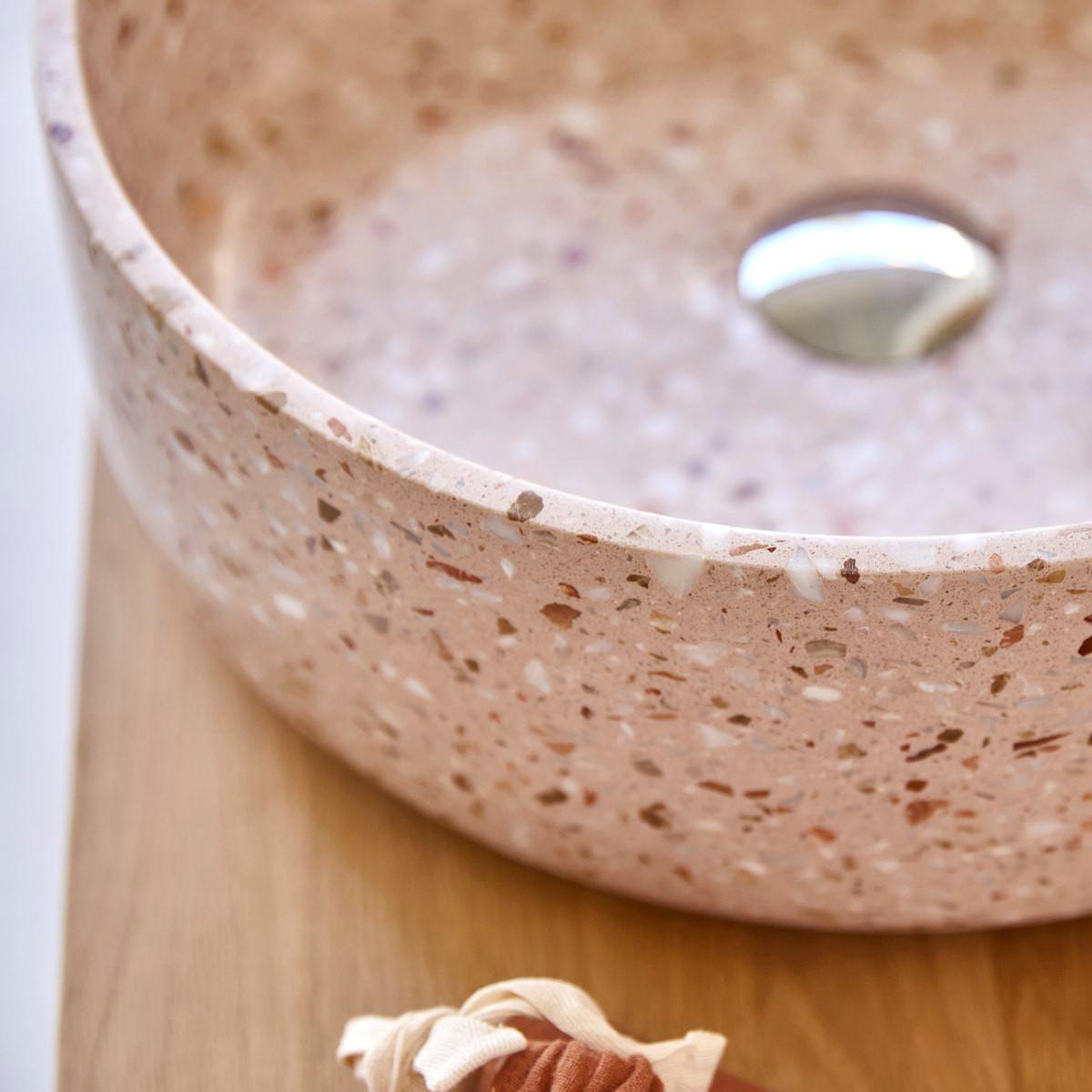 Tikamoon Vasque ronde en terrazzo premium pink Milos  