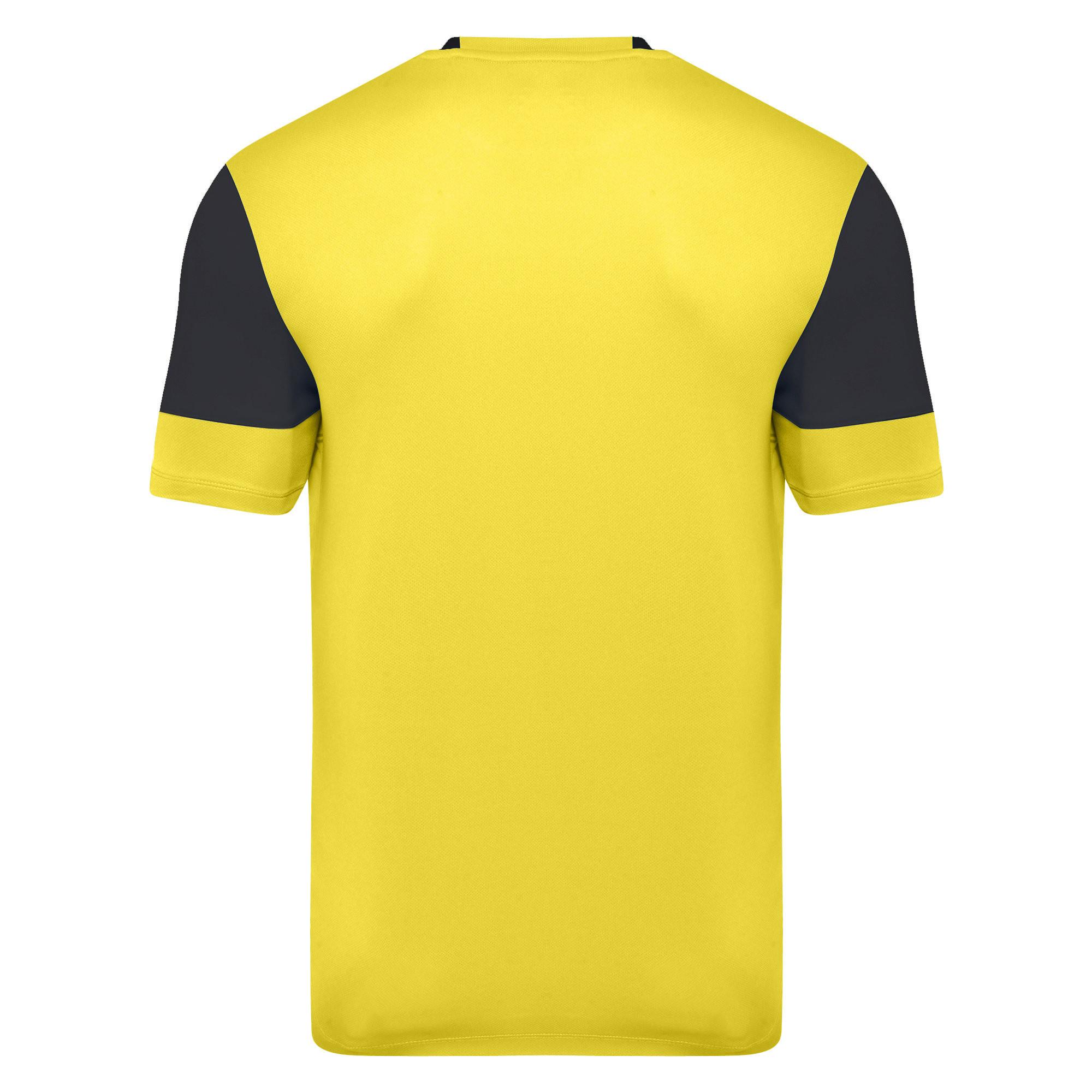 Umbro  Vier Trikot 