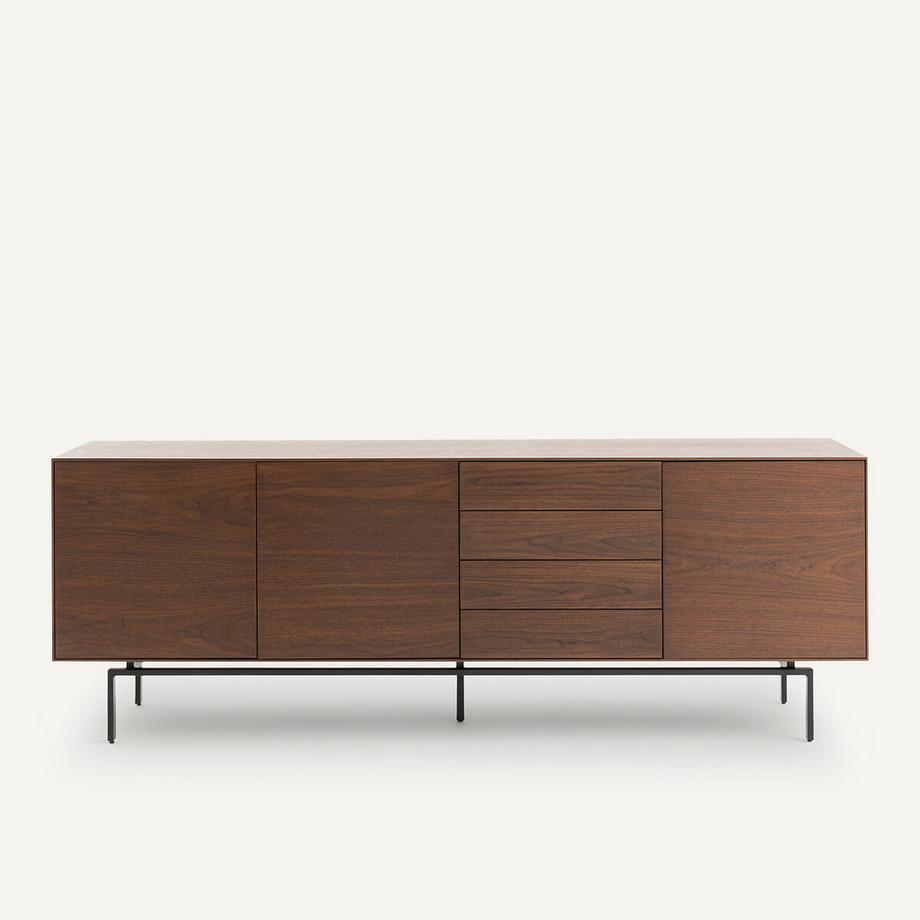Sideboard mit Nussbaumfurnier