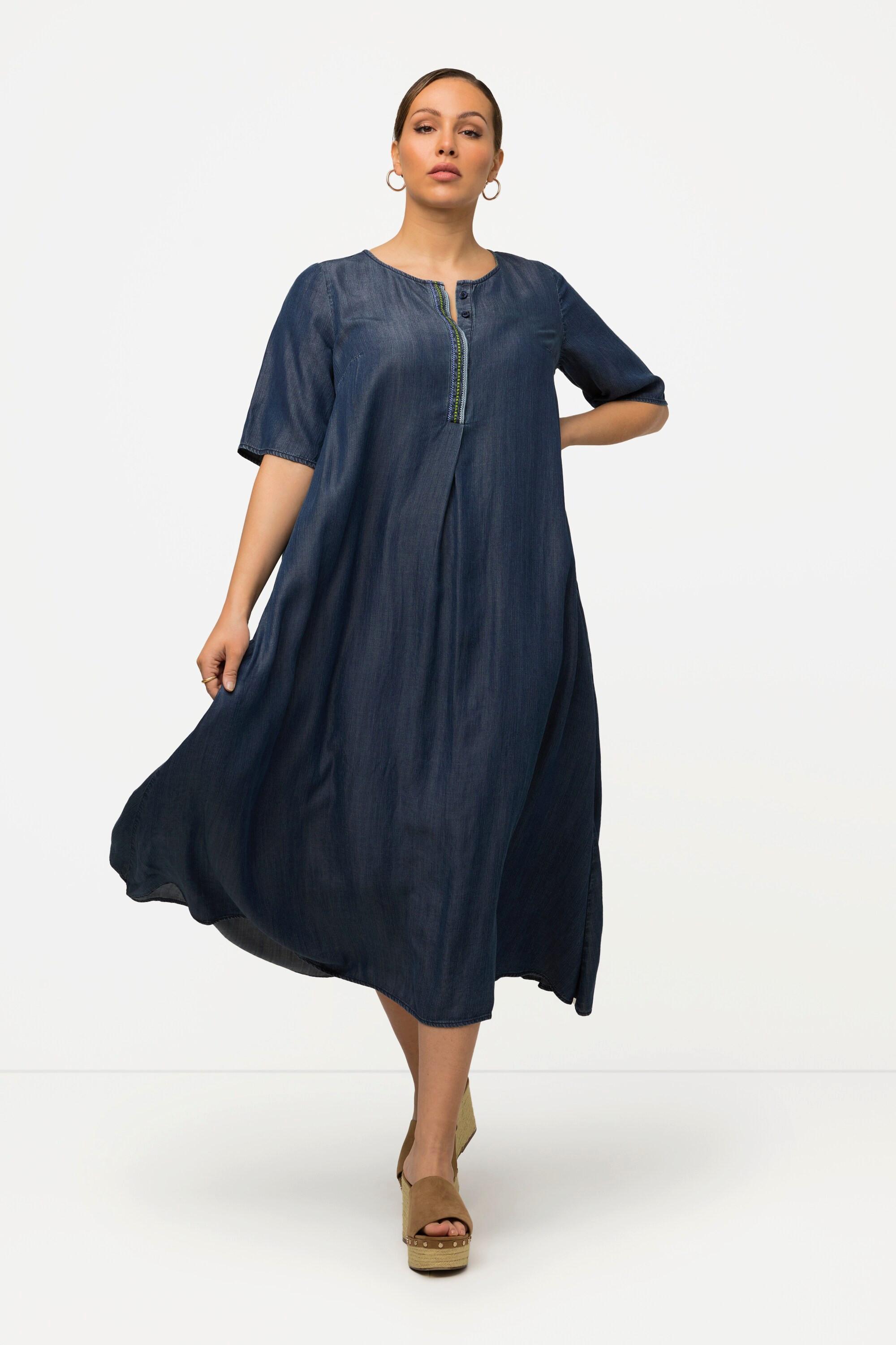 Ulla Popken  Robe trapèze en Lyocell, col rond et manches courtes, broderie 