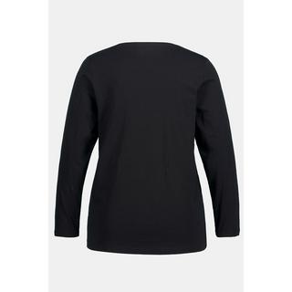 Ulla Popken  T-shirt manches longues, collection Basic. Patte de boutonnage. Coupe Regular Fit. 