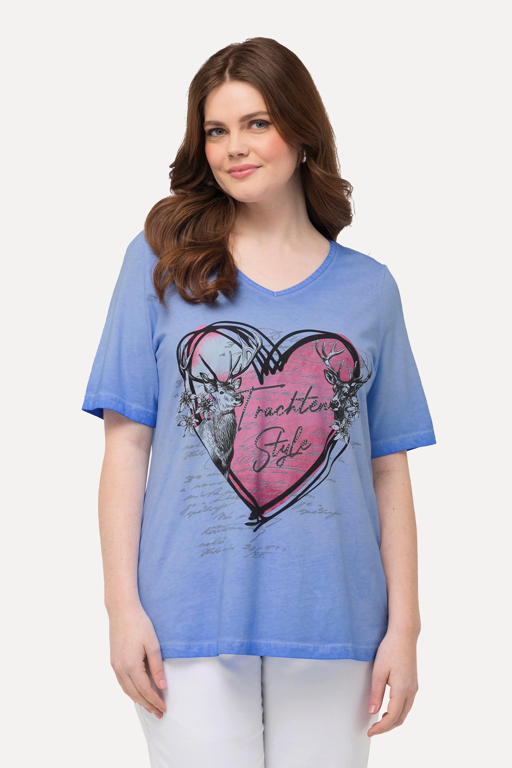 Ulla Popken  T-shirt classica con cuore in tradizionale stile Tracht, scollo a V e mezze maniche 