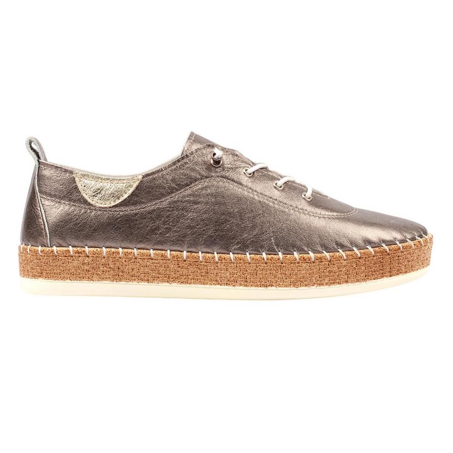 Lunar Evette Baskets en Cuir à Lacets  