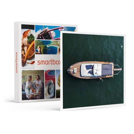 Smartbox  Excursion en bateau privé avec apéritif et souper au restaurant pour 4 sur le lac de Côme - Coffret Cadeau 