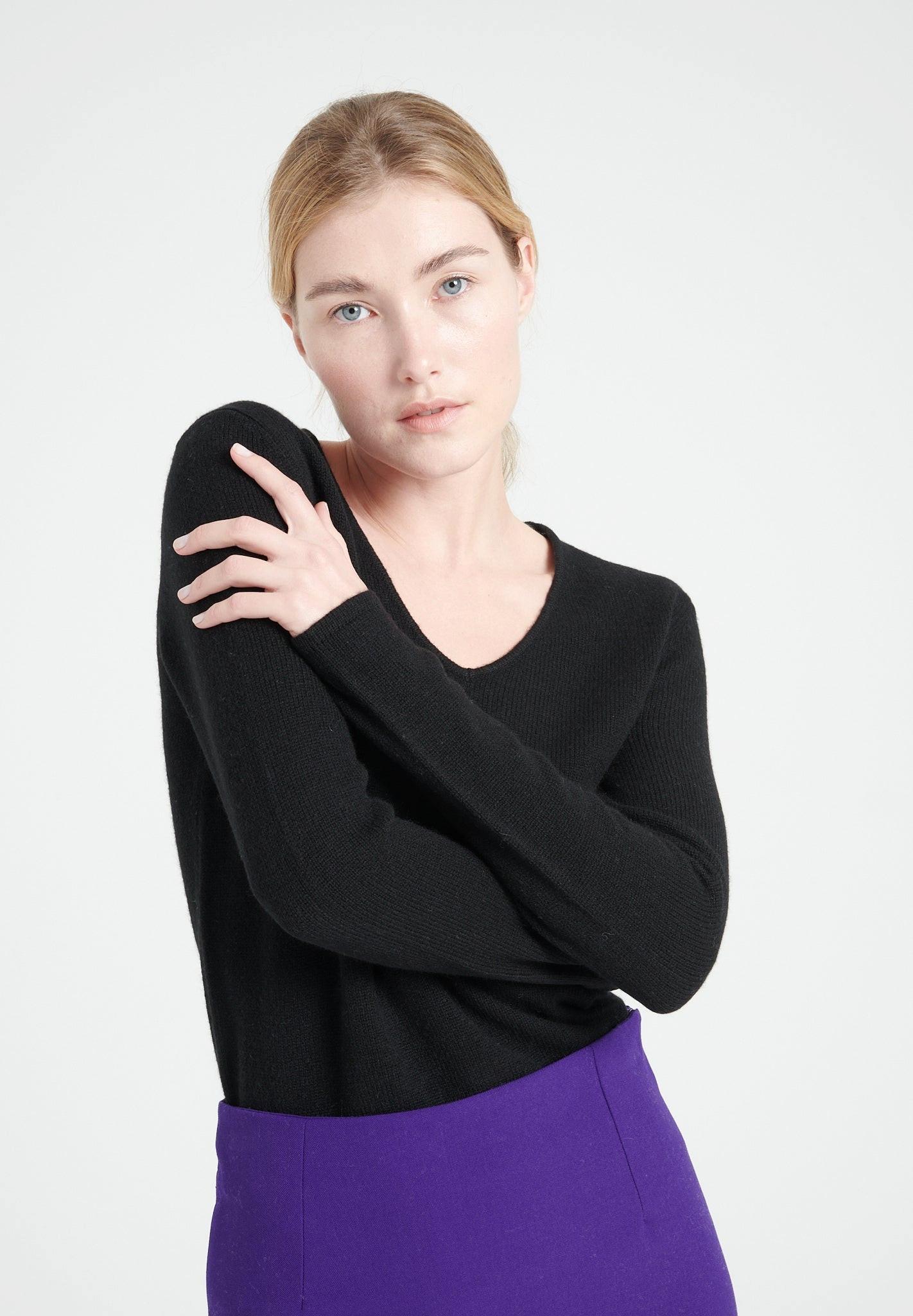 Studio Cashmere8  LILLY 20 Maglia con scollo a V 4 fili - 100% cashmere 