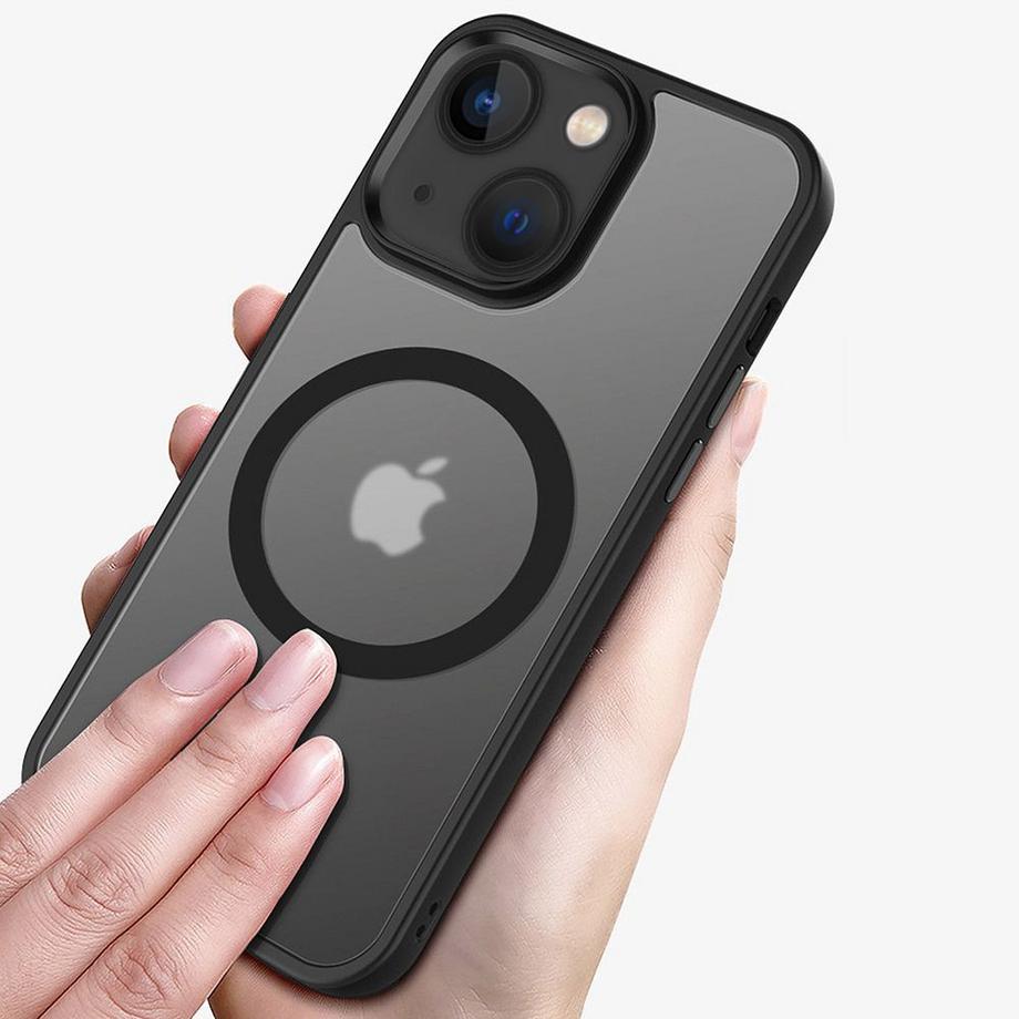 Cadorabo  Coque pour Apple iPhone 13 en NOIR pour MagSafe - Housse de protection hybride avec bord en silicone TPU et dos solide 