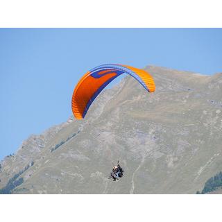 Smartbox  Emozioni in parapendio: 1 magico volo di 12 minuti per 2 nelle Alpi vodesi - Cofanetto regalo 