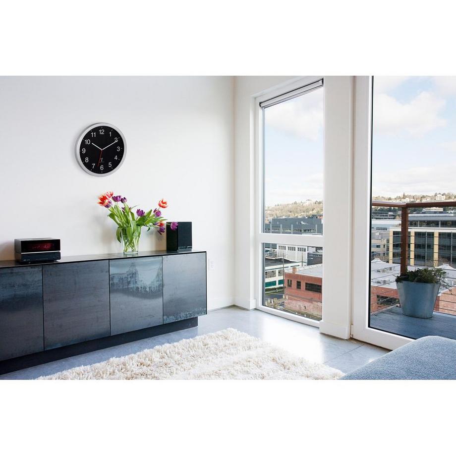 TFA Dostmann XL Funk-Wanduhr mit Metallrahmen  