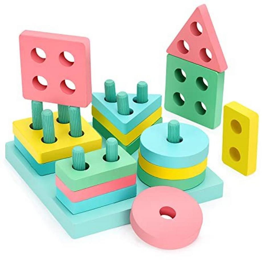Gestapeltes Sortierspielzeug - Lernspielzeug