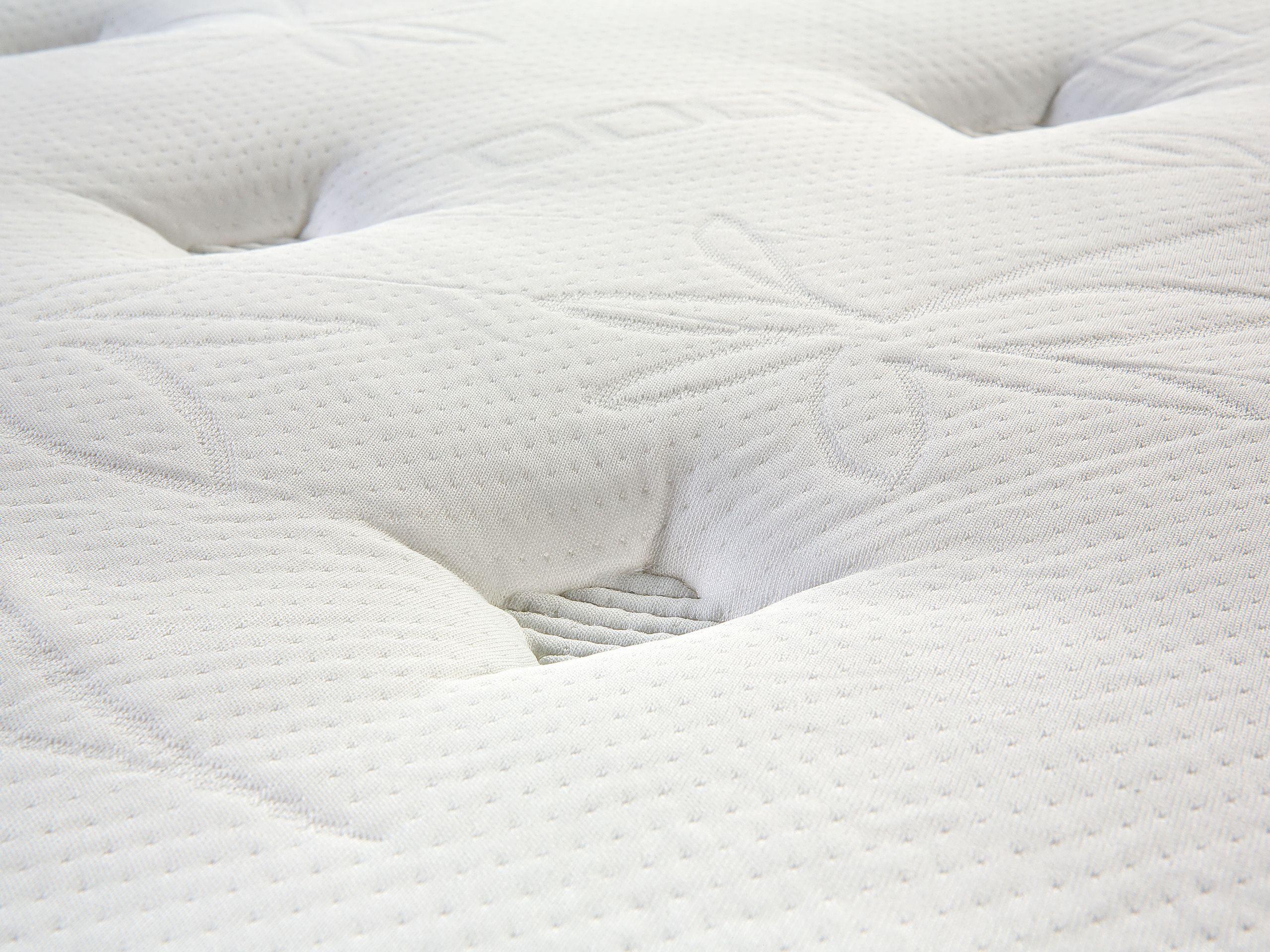 Beliani Materasso a molle insacchettate in lattice en Molle insacchettate JOY  