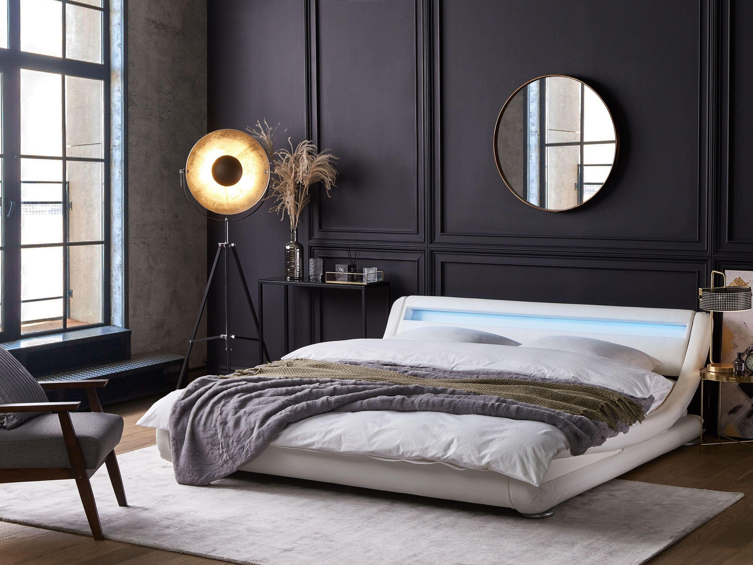 Beliani Letto con LED en Pelle sintetica Glamour AVIGNON  