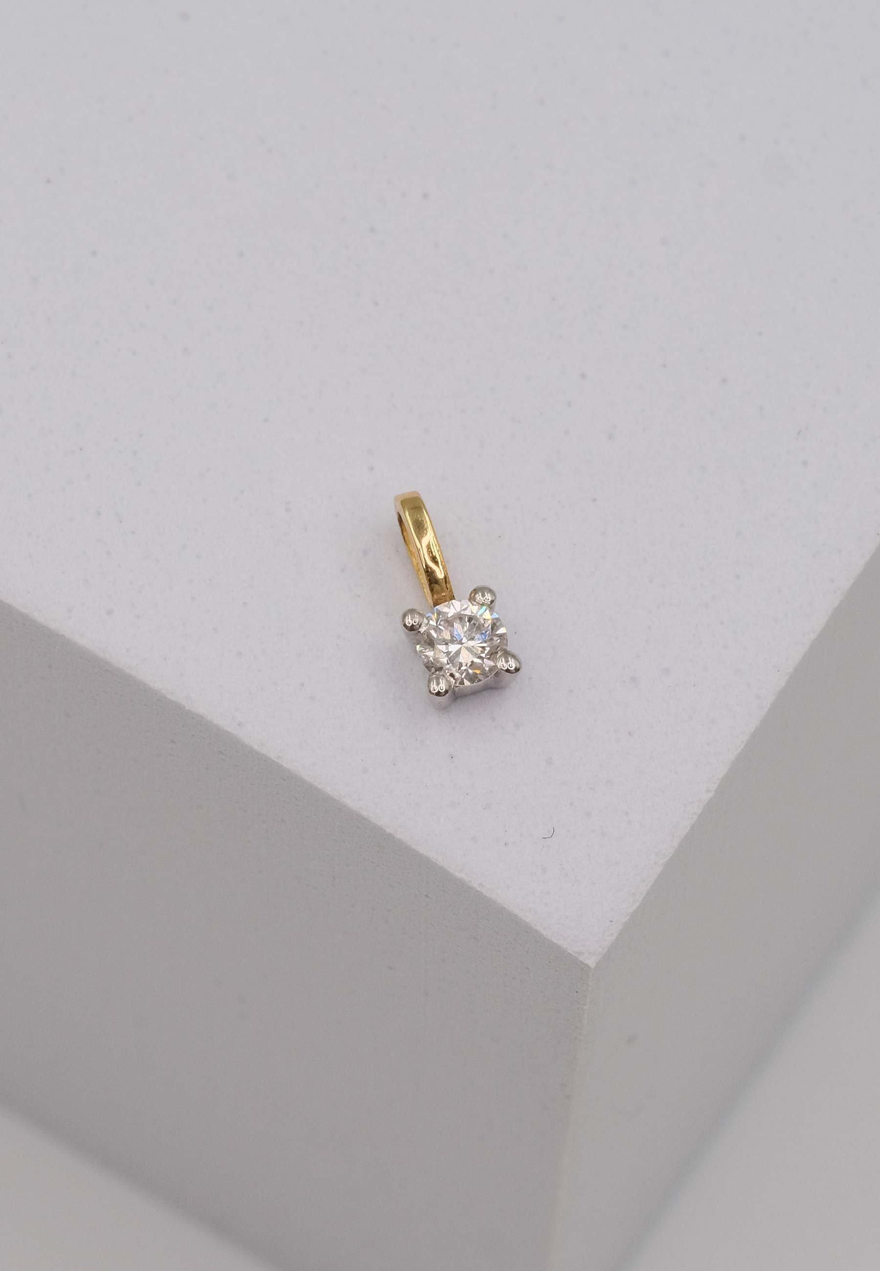 MUAU Schmuck  Solitär Anhänger 4-Griff-Fassung Gelbgold 750 Diamant 0.10ct. Fassung Weissgold 750, 7x4mm 