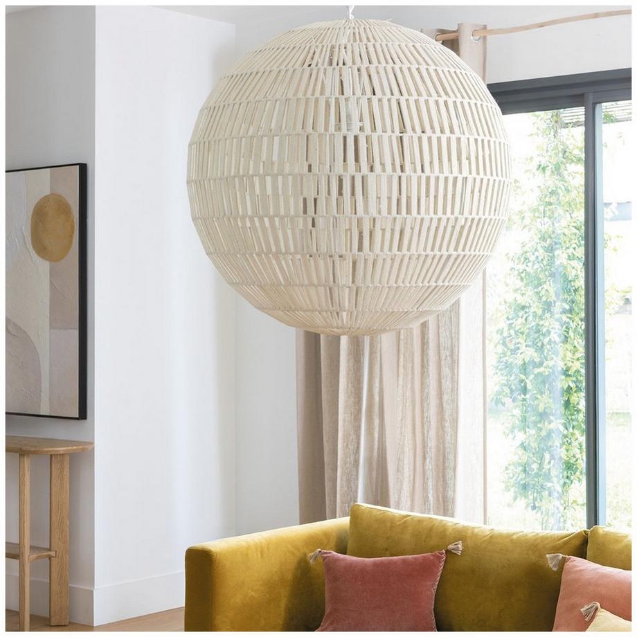 Blanc d'Ivoire Suspension Sphere  