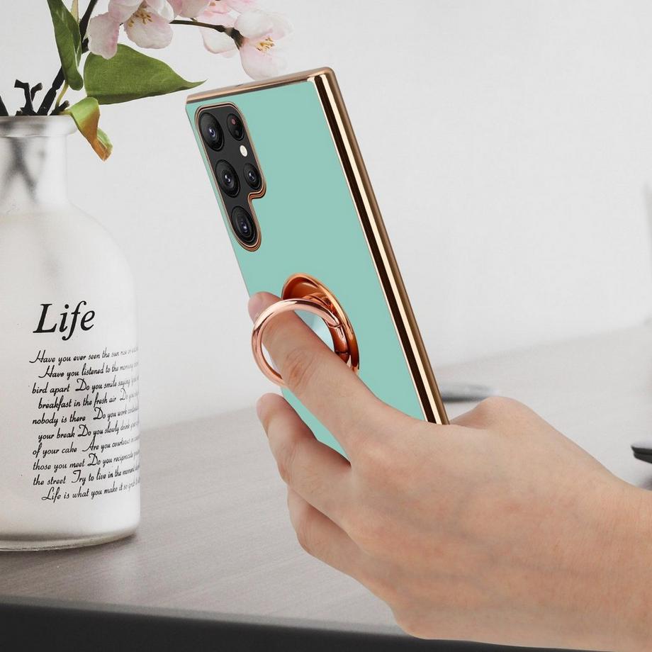 Cadorabo  Housse compatible avec Samsung Galaxy S22 ULTRA avec anneau - Coque de protection en silicone TPU flexible, avec protection pour appareil photo et support voiture magnétique 