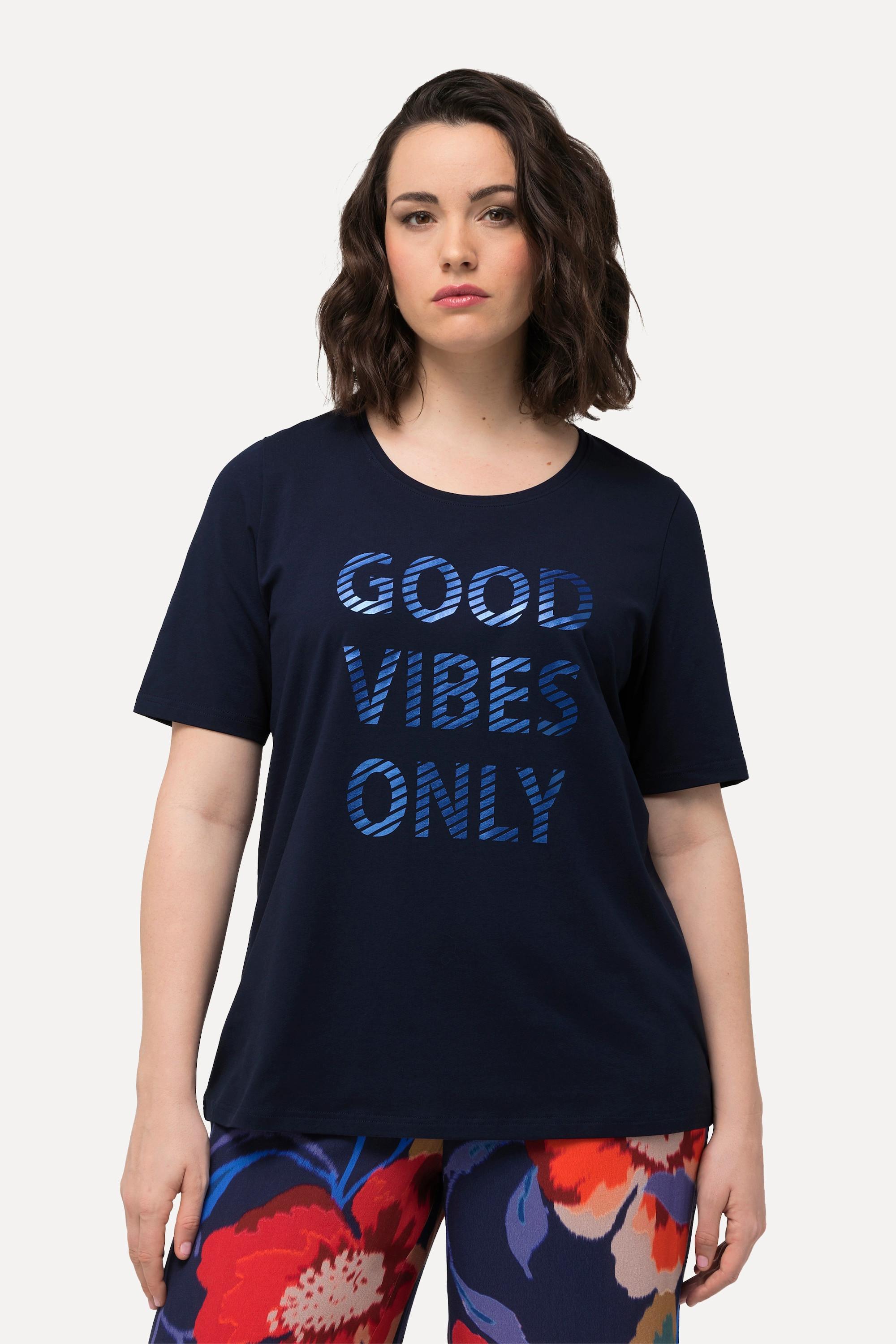 Ulla Popken  T-shirt con mezze maniche, scollo a girocollo e "Good Vibes Only" 