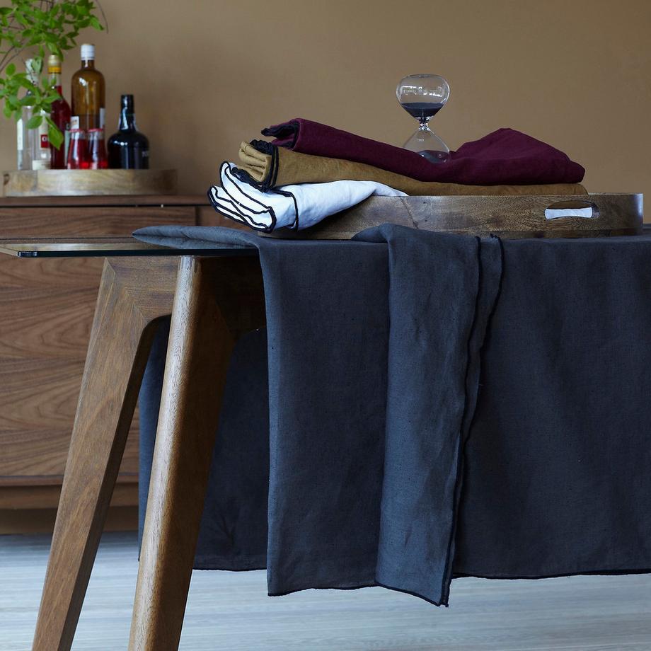 AM.PM Table rectangulaire verre et noyer massif  