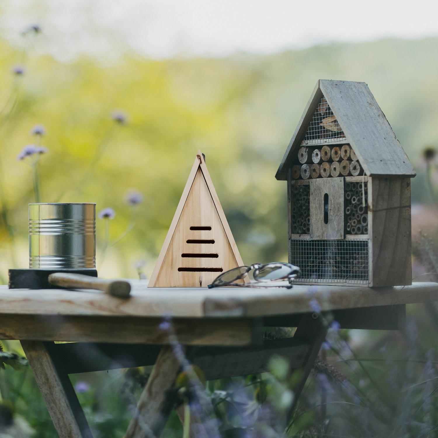 B2X Casetta triangolare per coccinelle  