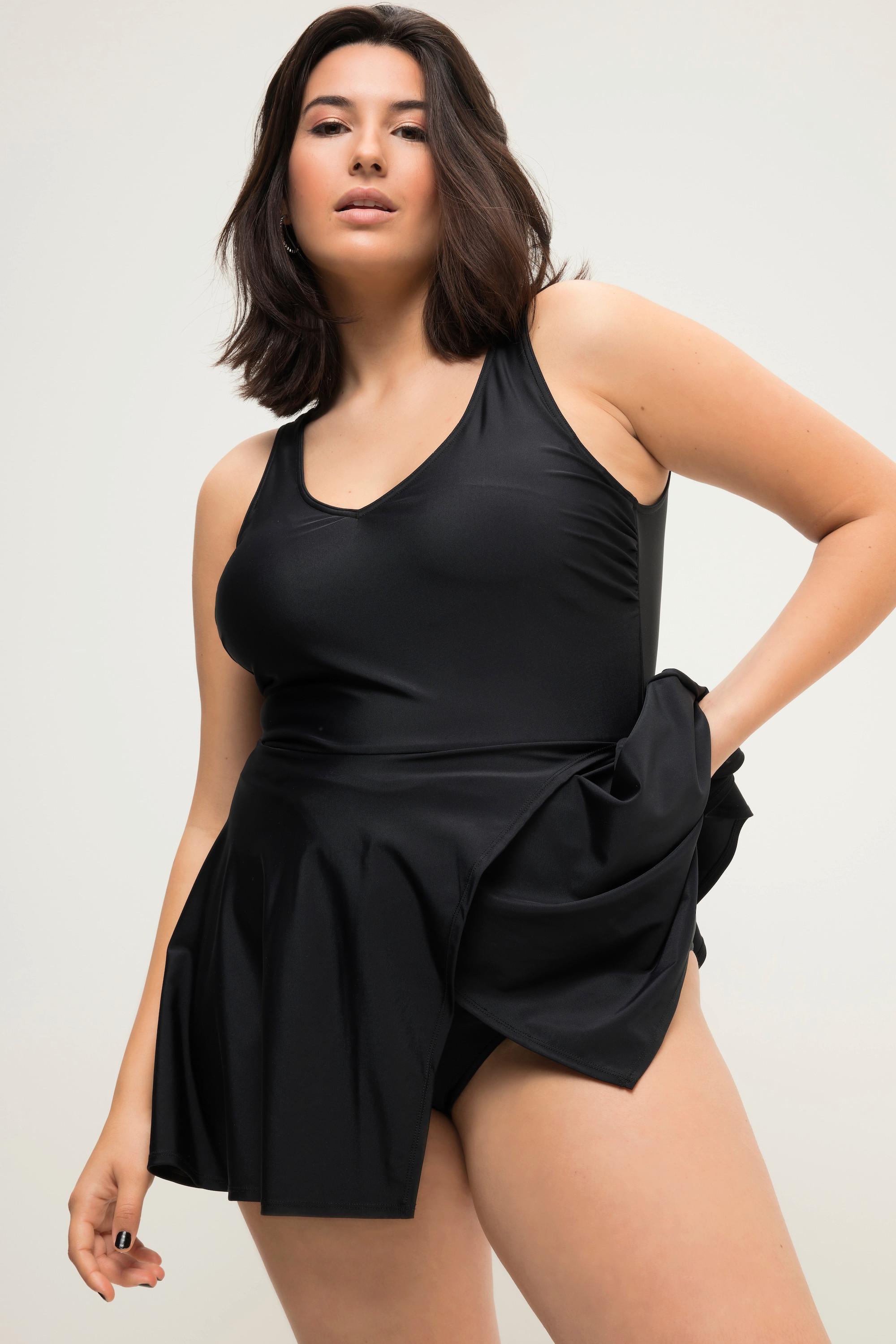 Studio Untold  Robe de bain à bonnets souples avec un maillot de bain intégré et jupe portefeuille 