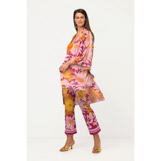 Ulla Popken  Kimono. Imprimé floral. Ceinture à nouer. Col châle et manches 3/4. 