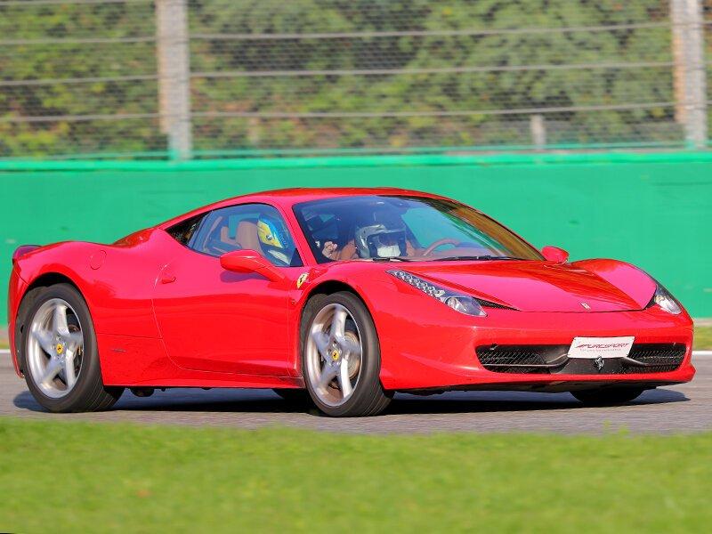 Smartbox  1 tour en Ferrari 458 Italia sur le circuit de Hockenheimring - Coffret Cadeau 