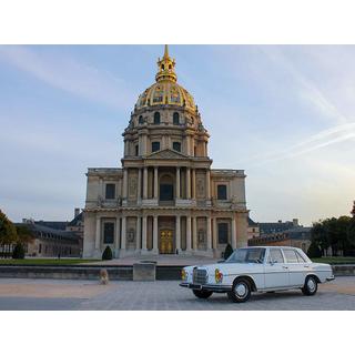 Smartbox  Paris entdecken: Rundfahrt in einem Mercedes-Oldtimer mit Gourmetpause und 2 Übernachtungen - Geschenkbox 