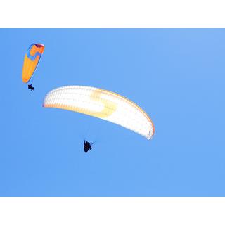 Smartbox  Suggestivo volo in parapendio biposto sopra il massiccio Les Diablerets - Cofanetto regalo 