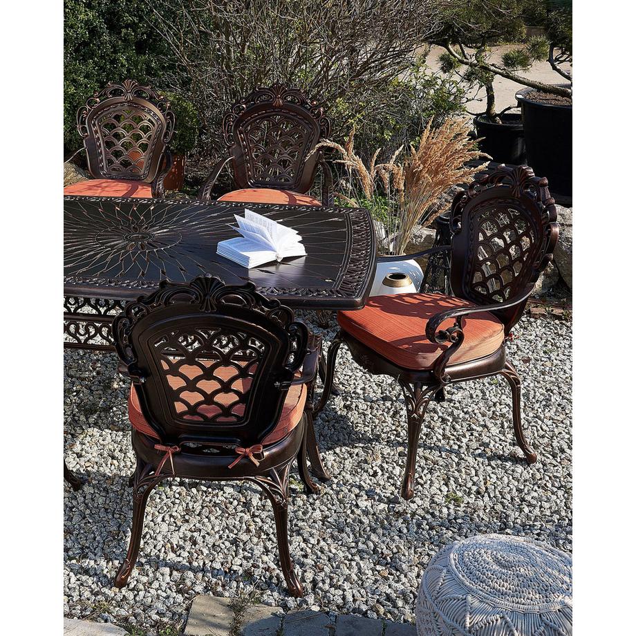 Beliani Set mit 2 Stühlen und Sitzkissen aus Aluminium  LIZZANO  