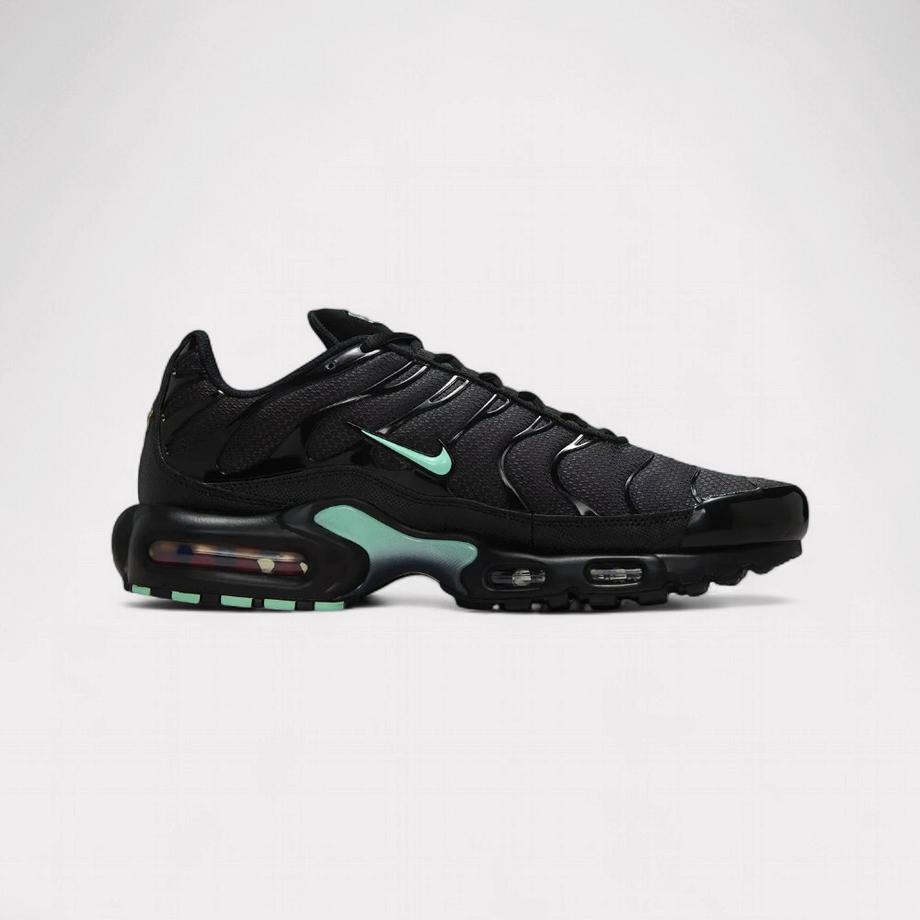 NIKE Air Max Plus Sneakers  