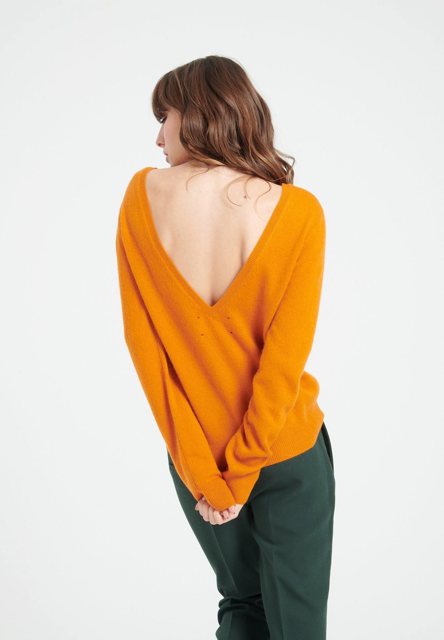 Studio Cashmere8  MIA 7 Pull décolleté en V dans le dos - 100% cachemire 