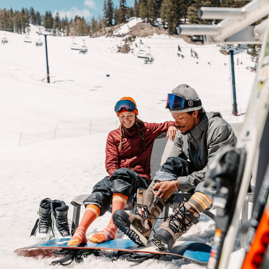 Darn Tough Vermont  Calze Donna Ginocchio Peso Medio Sci Snowboard Lana Merino 