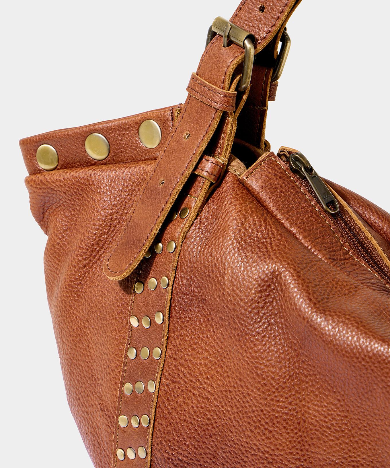 Joe Browns  Tasche aus gewaschenem Leder mit Nietenschnalle 