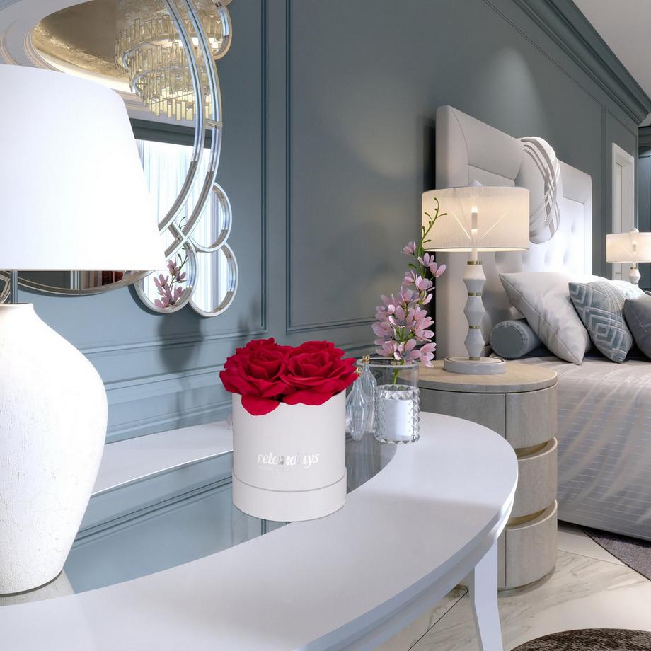 B2X Scatola rotonda bianca con 4 rose  